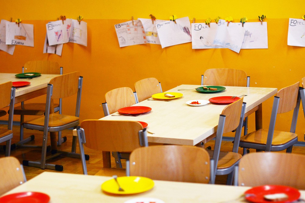 kindergarten-2456159_1920