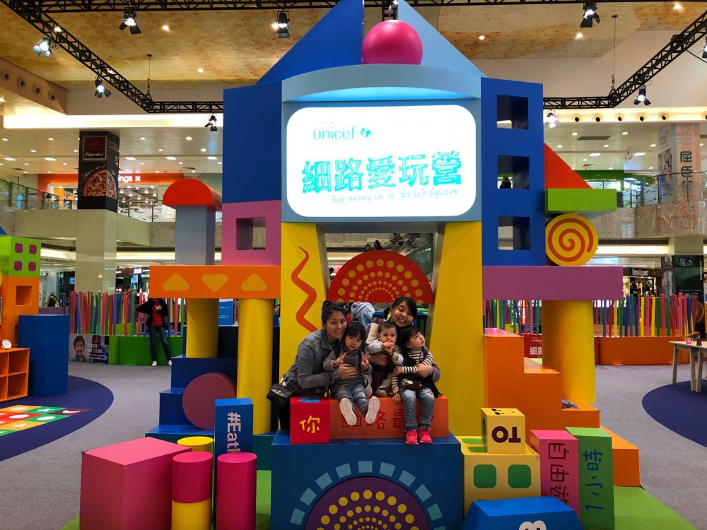 8ee61e33-412b-4ef8-aecb-0182e03bb7cf